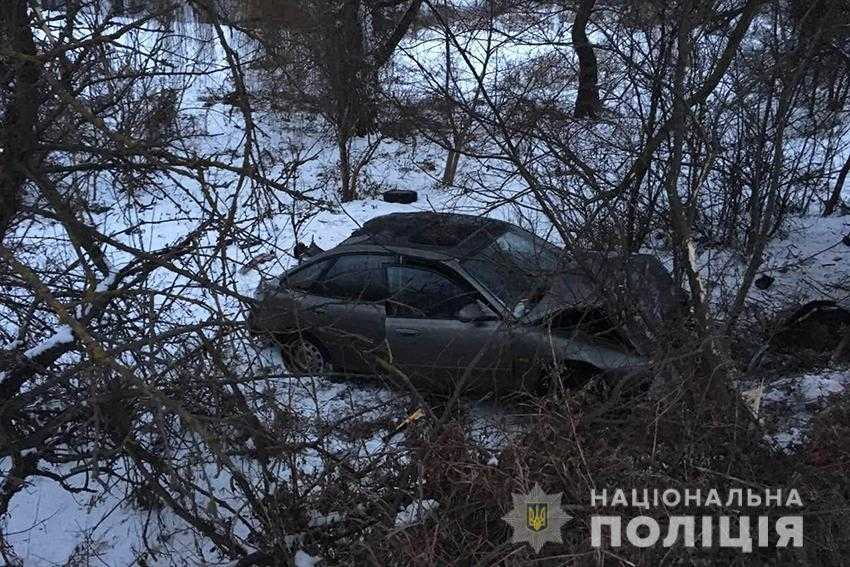 У Хмельницькому слідчі з’ясовують обставини ДТП, в яких травмувалося двоє осіб