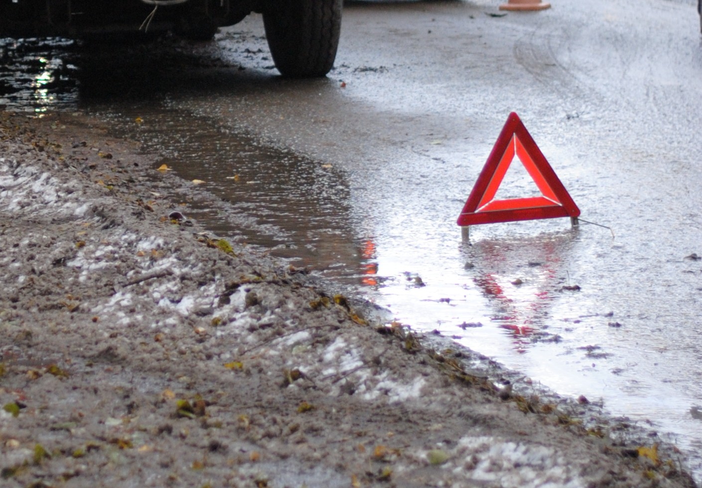 Хмельницькі патрульні впіймали водія, який врізався в Subaru і втік