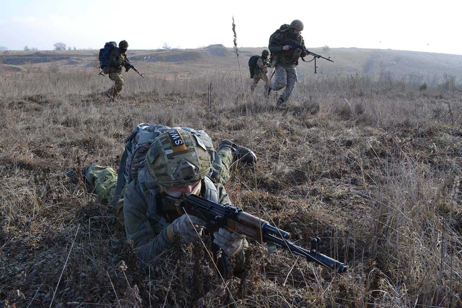 Хмельницькі спецпризначенці вдосконалюють навички на полігоні