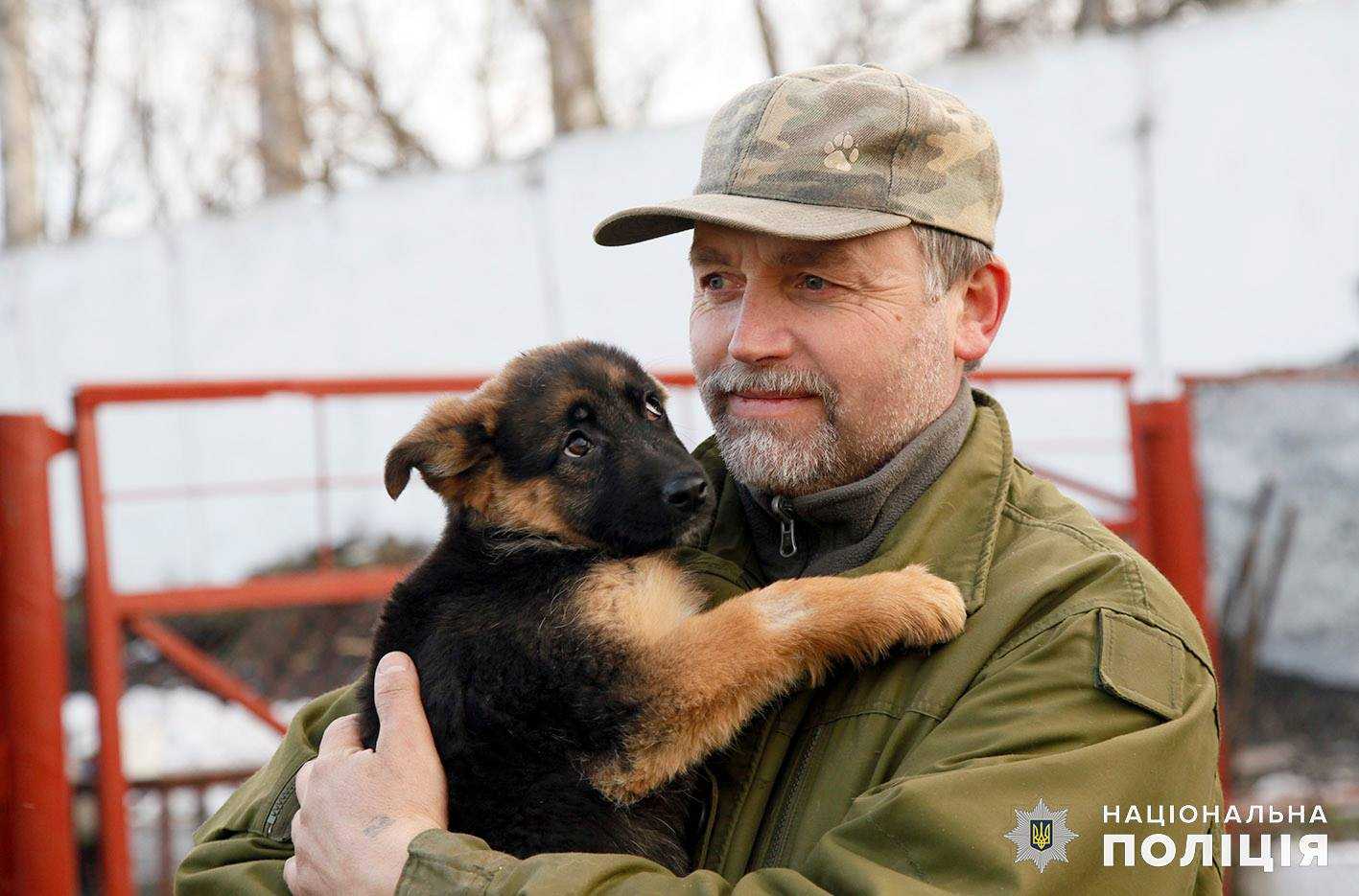 На Хмельниччині обладнали ветеринарний кабінет і пересувний шпиталь для поліцейських собак