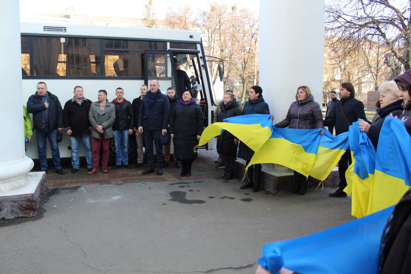 “Козаки Поділля” з концертною програмою поїхали на Схід