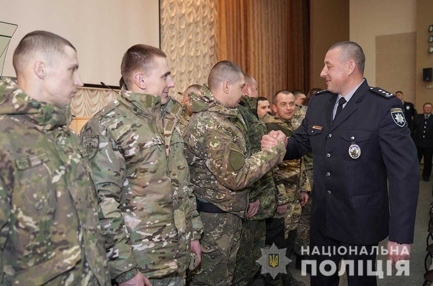 Зведений загін хмельницьких поліцейських повернувся із зони ООС