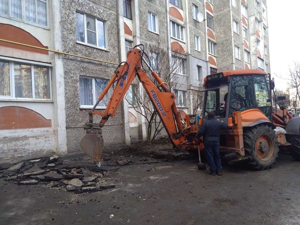 У Хмельницькому відремонтують понад сотню прибудинкових територій