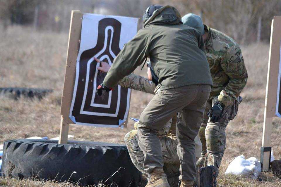 Інструктори НАТО тренують бійців 8-го полку спецпризначення на Хмельниччині