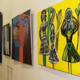 До виставки увійшли роботи чотирьох київських митців: Олени Придувалової, Бориса Фірцака, Олексія Аполлонова та Олексія Белюсенко.