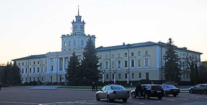 У Хмельницькому повідомили про замінування облдержадміністрації