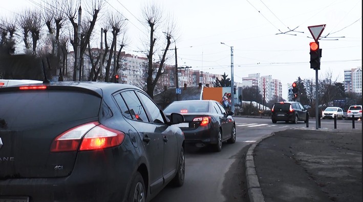 На одному з перехресть Хмельницького змінили режим роботи світлофорів