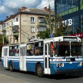 тролейбус №17 у Хмельницькому