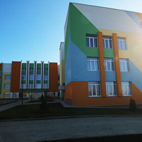 нова початкова школа у Хмельницькому
