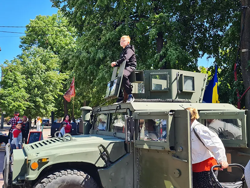 День захисту дітей Хмельницький спецтехніка