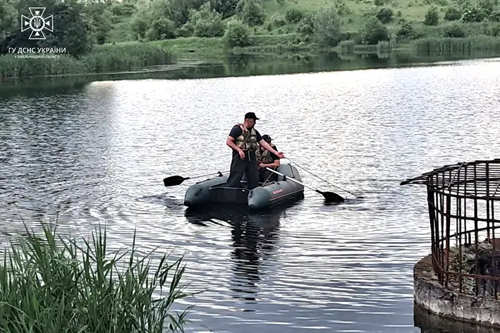 Молода жінка та невідомий чоловік потонули на водоймах Хмельниччини