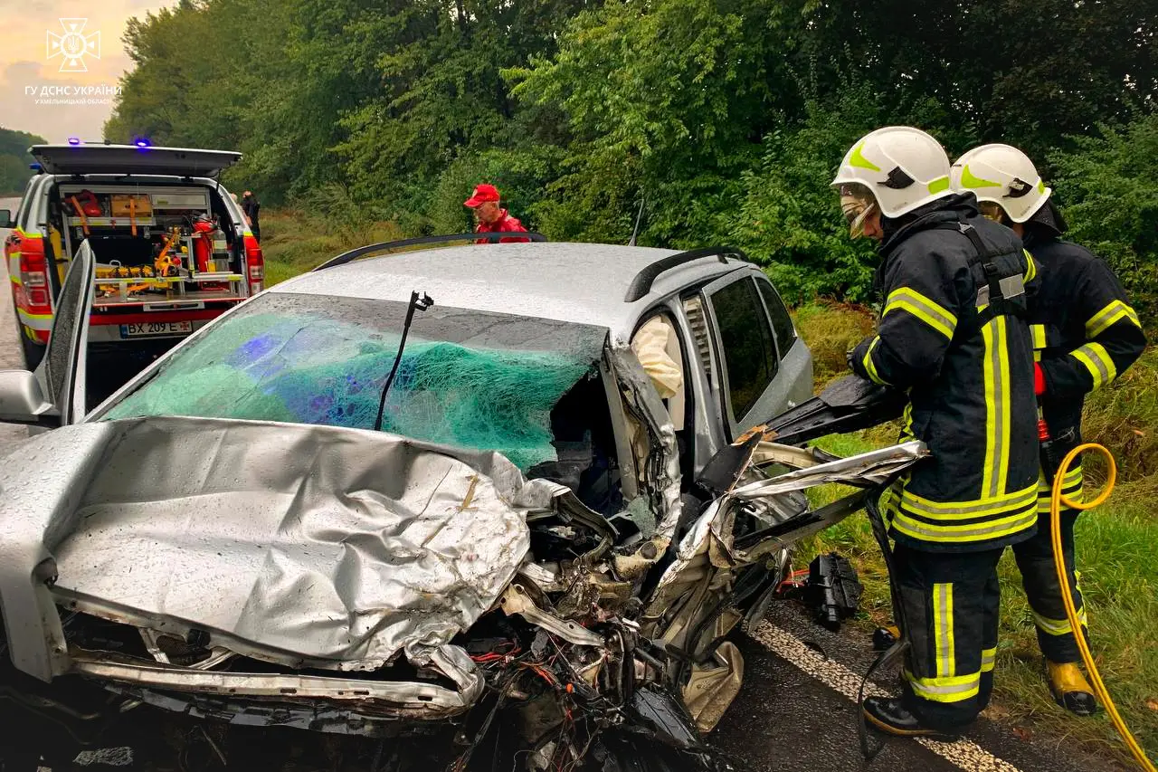 Рятувальники розповіли деталі смертельної ДТП у Кам’янець-Подільському районі