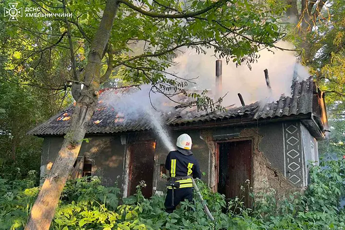 6 пожеж ліквідували вогнеборці Хмельниччини