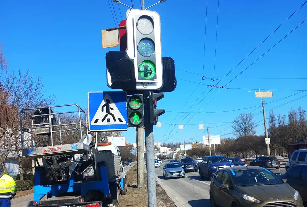 На одному з перехресть у Хмельницькому незабаром запрацюють нові світлофори