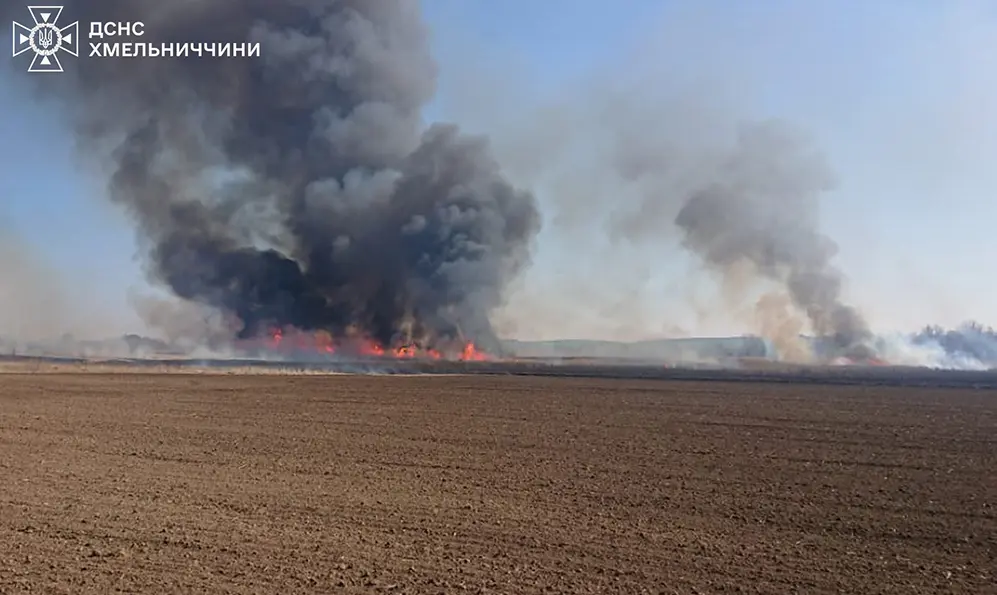 Понад 180 тисяч квадратних метрів екосистем спалили мешканці Хмельниччини за дві доби