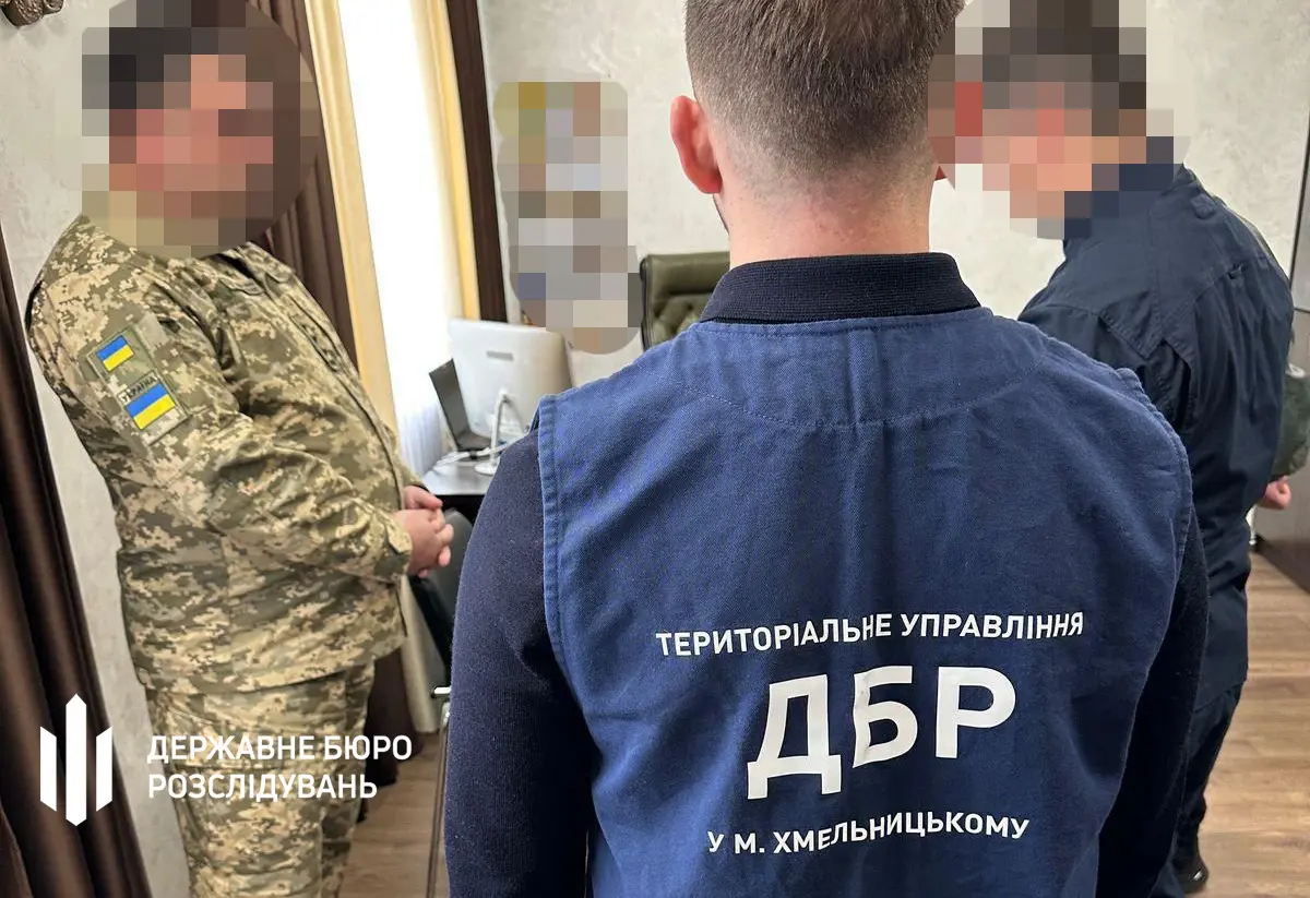 Проректора військової академії затримало ДБР у Хмельницькому