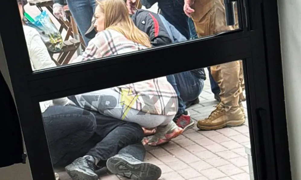 Надзвичайна подія в ТЦК у Хмельницькому: чоловік вистрибнув з вікна