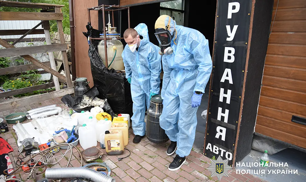 Правоохоронці Хмельниччини долучилися до спецоперації з ліквідації наркоосередків у 15 регіонах країни