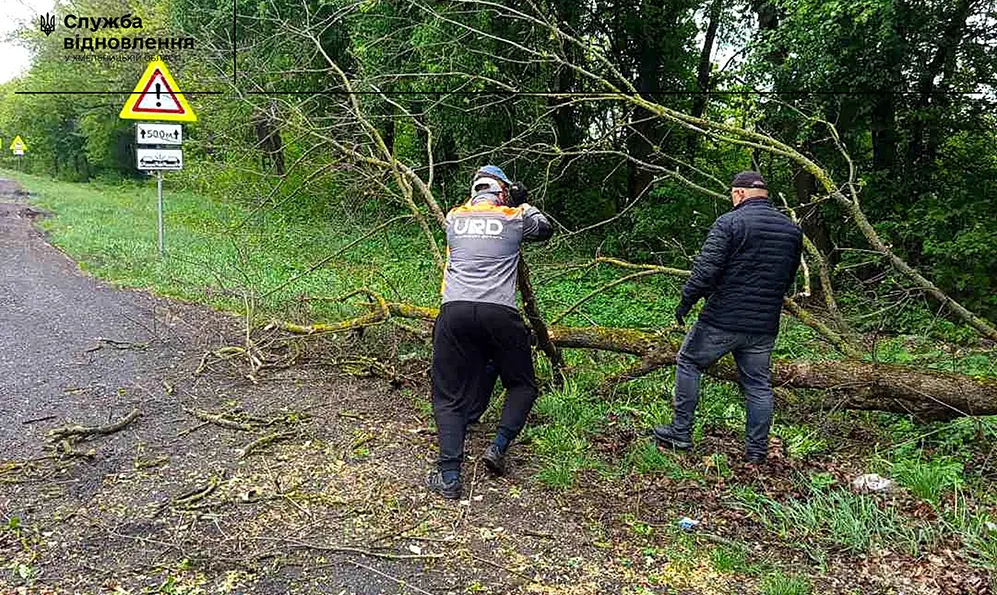 Наслідки негоди ліквідували на Хмельниччині