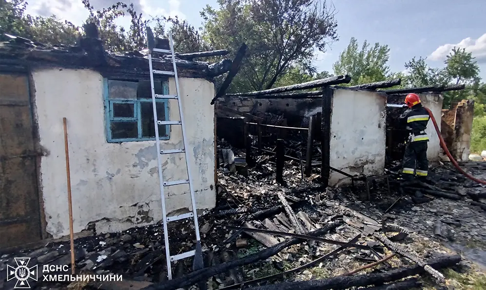 Будівлі та екосистеми горіли на Хмельниччині минулої доби
