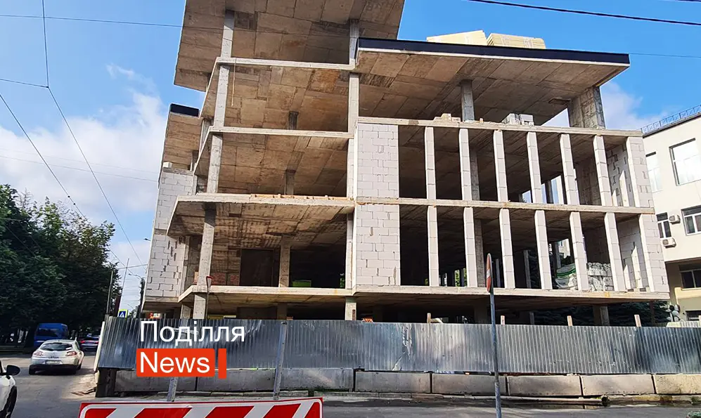 Хмельничани скаржаться на будівництво в центрі міста