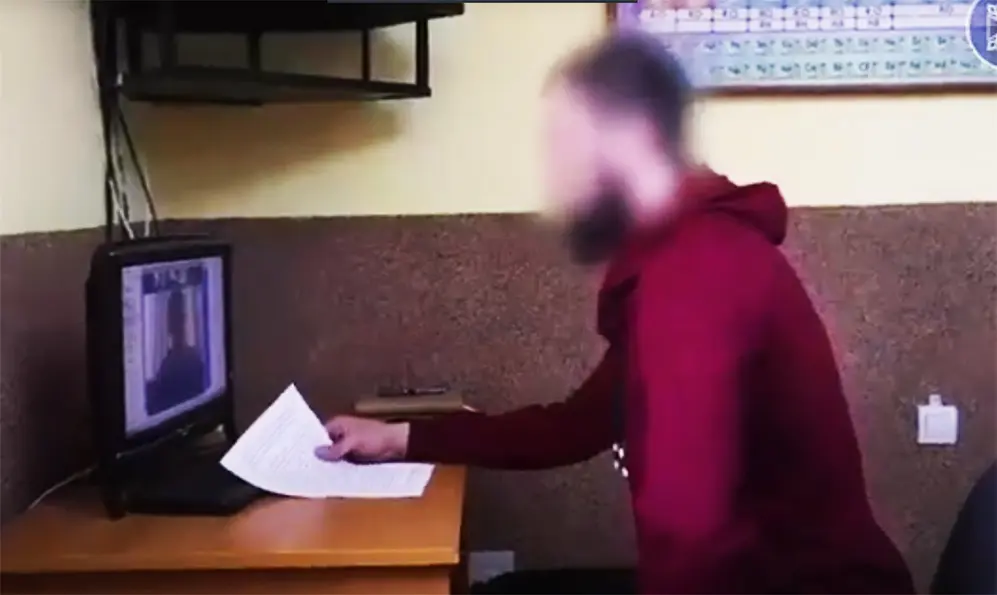 У Хмельницькому слідчому ізоляторі ув’язнений захистив дипломну роботу