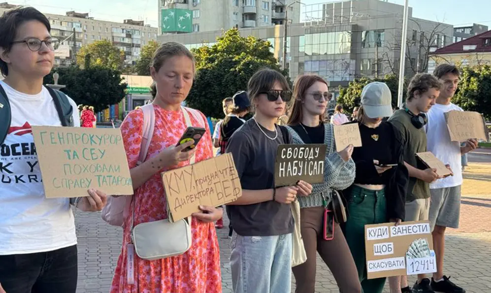 «Протест 12414»: хмельничани знову вийшли на мітинг, журналісти заявили про кібератаки