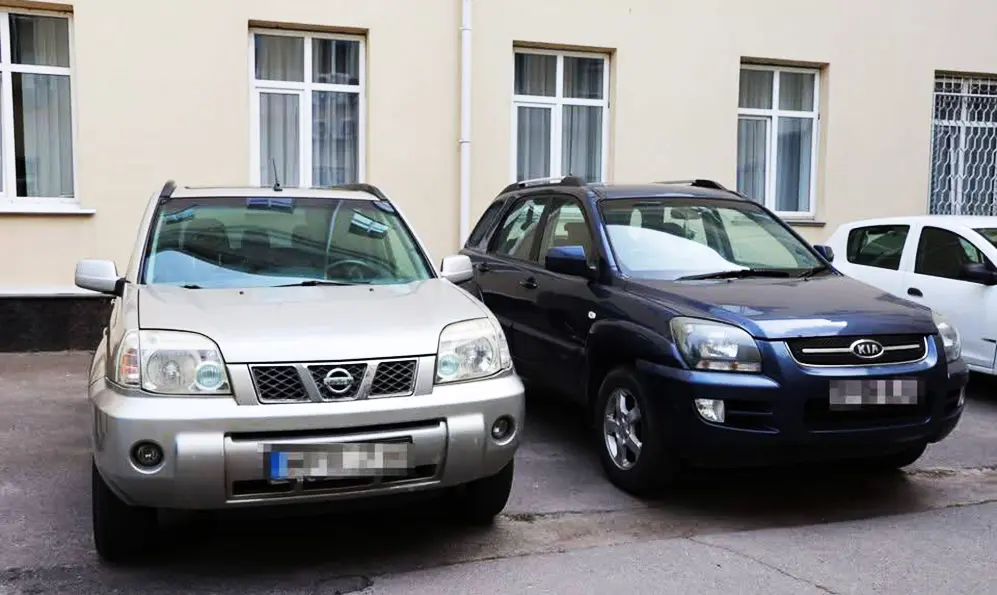 Два позашляховики з Хмельниччини поповнили автопарк українських захисників