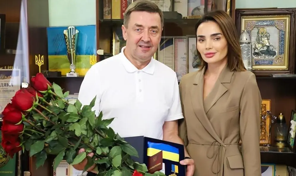 Керівника Хмельницького медичного базового коледжу відзначили з нагоди свята