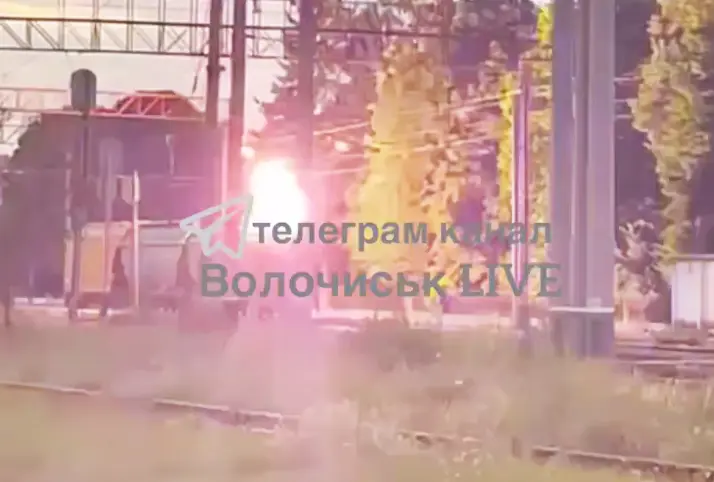 У Волочиську хлопця вдарило струмом на вагоні поїзда (ВІДЕО)