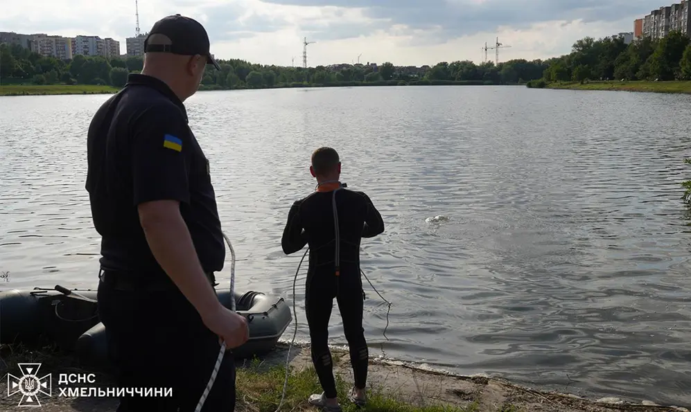 Тіла двох потопельників дістали з водойм у Хмельницькому