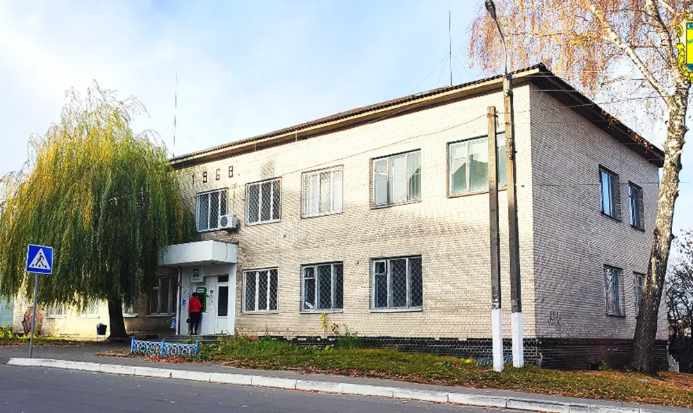 За 10 тисяч здає в оренду цілий поверх поліклініка у Славуті