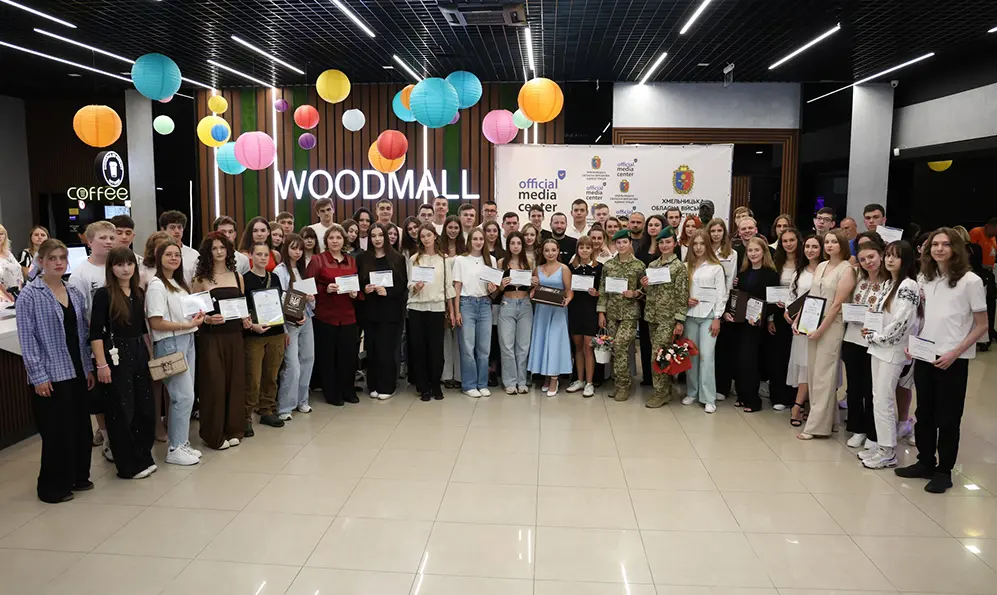 Відзнаки та премії вручили талановитій молоді Хмельниччини (ФОТО)