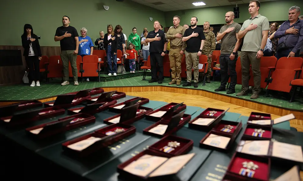 Державні нагороди родинам загиблих Героїв вручив начальник Хмельницької ОВА