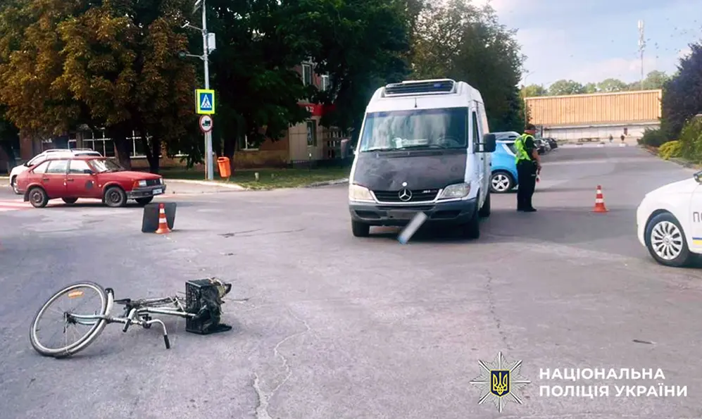 У Красилові внаслідок ДТП травмувався пенсіонер на велосипеді