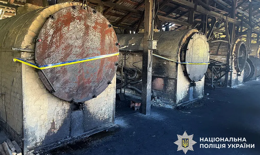 На Хмельниччині зупинили нелегальне виробництво пального