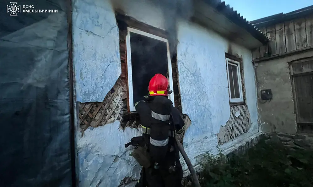 Двоє осіб загинули внаслідок пожеж на Хмельниччині