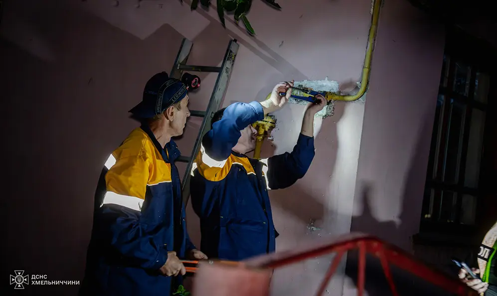 Газівники ліквідовують розгерметизацію на газопроводі