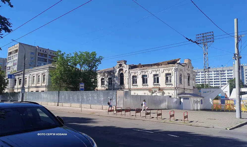 Фасади будівель колишнього музичного училища у Хмельницькому, ймовірно, вдасться зберегти