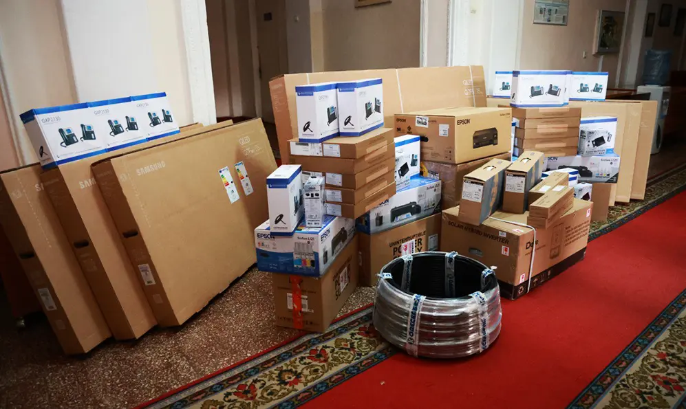 Ще одну партію обладнання передали з Хмельниччини військовим на передову