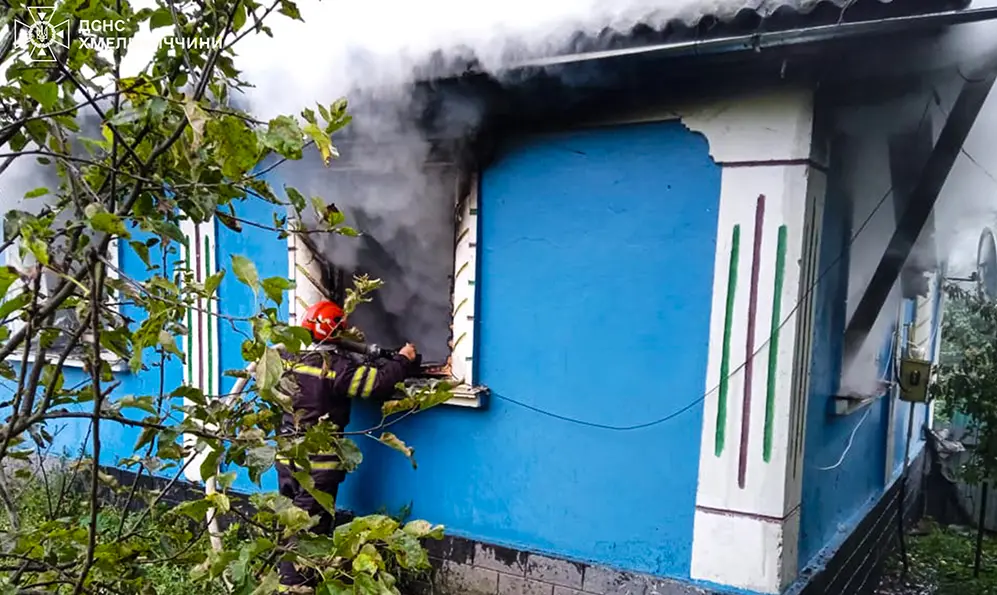 Дві пожежі ліквідували на Хмельниччині: є жертви