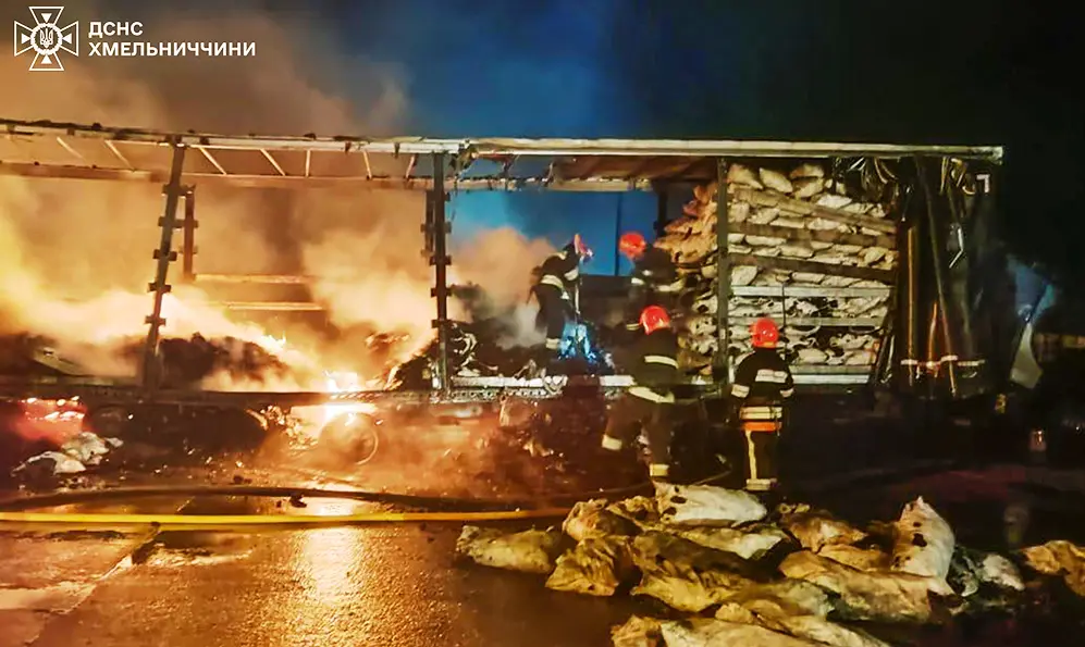 Три пожежі ліквідували на Хмельниччині за добу: що горіло