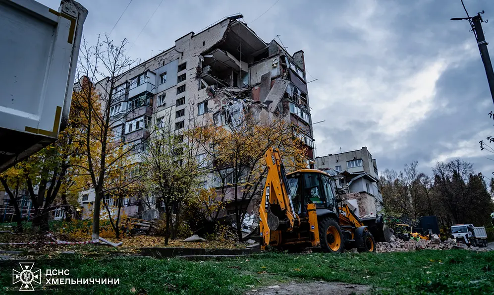 Зруйнований внаслідок вибуху будинок у Хмельницькому