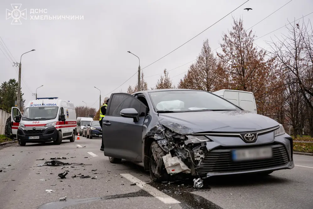 Наслідки ДТП на вулиці Святослава Хороброго