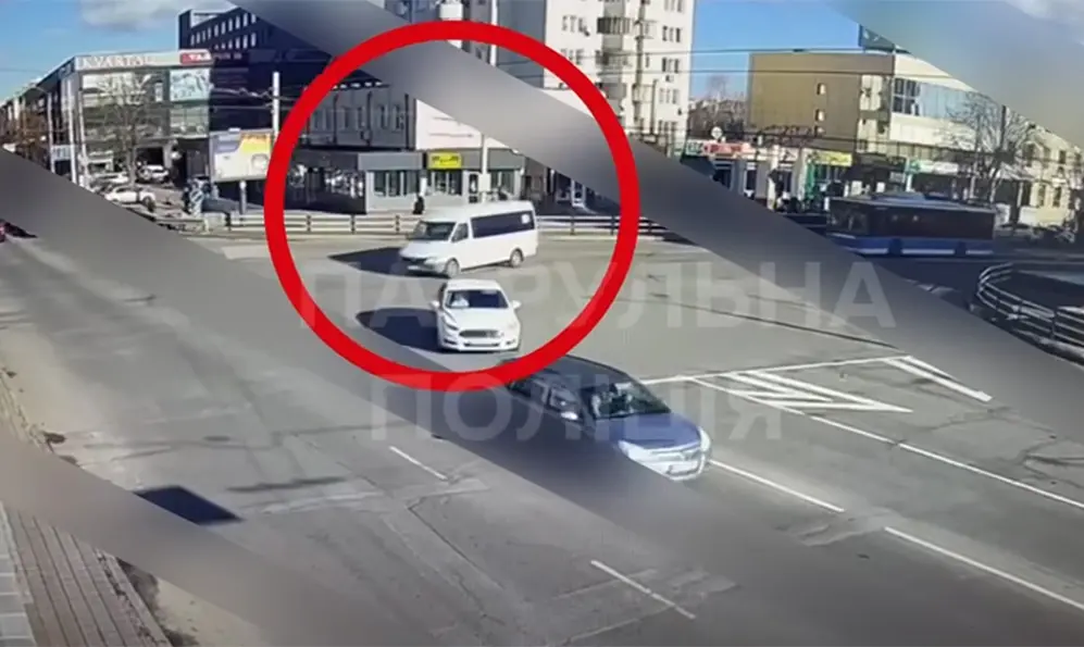 Водій маршрутки у Хмельницькому порушив правила (ВІДЕО)
