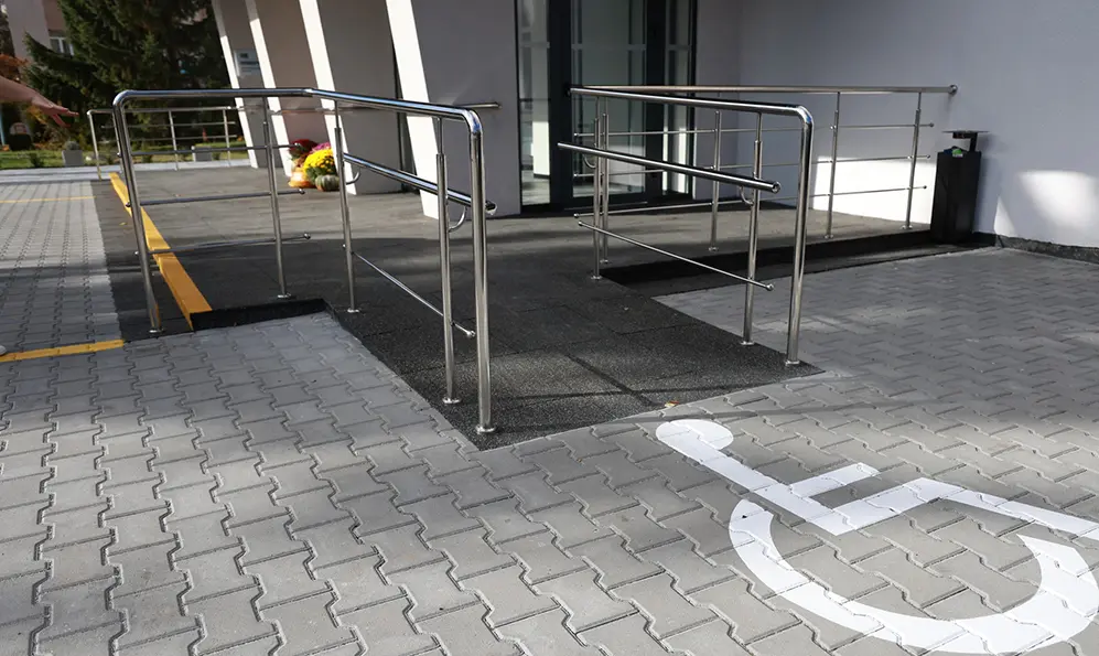 Вхідна група у центрі ментального здоров’я