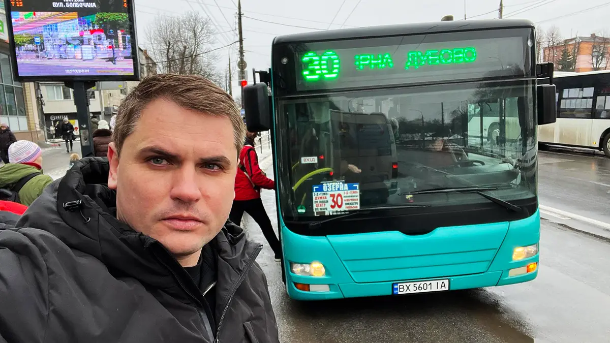 Маршрут №30 у Хмельницькому повністю перейшов на великі автобуси