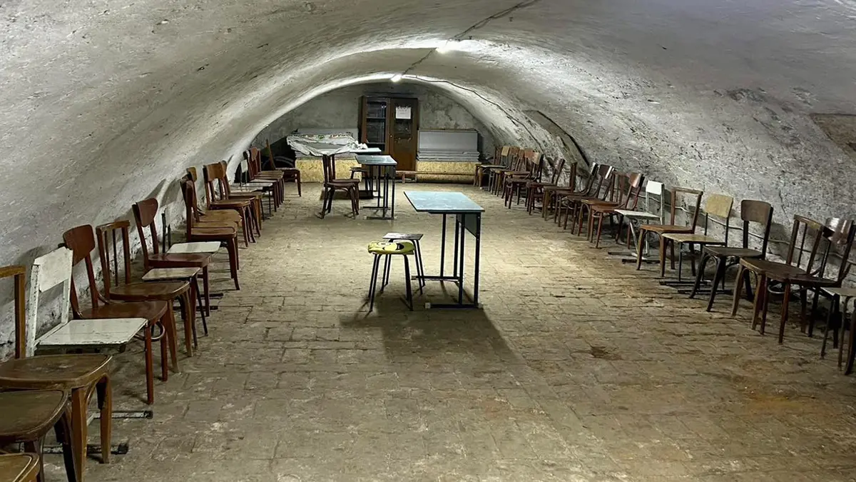 Безпека під час війни: в Ізяславі перевірили стан укриттів у закладах освіти