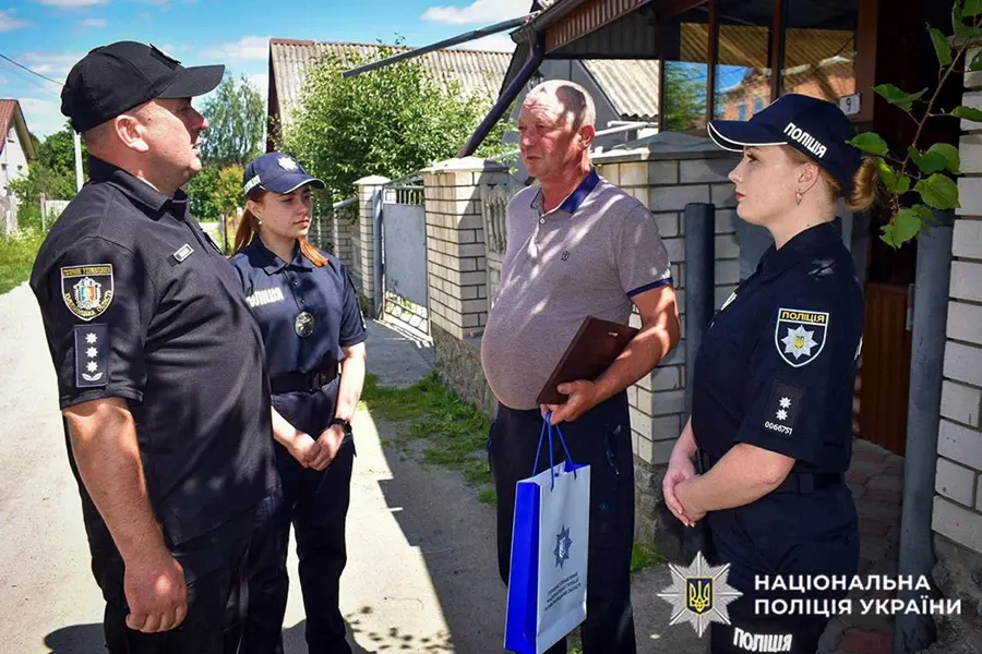 Зустріч співробітників поліції з родиною полеглого правоохоронця у День батька.