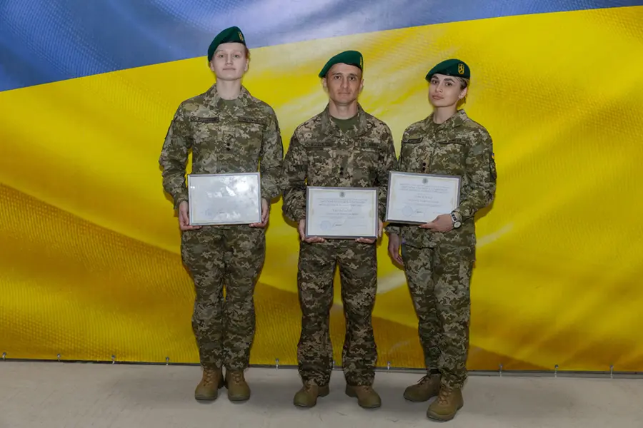 Трьом випускникам НАДПСУ призначено престижну стипендію Міністерства внутрішніх справ України імені Дениса Монастирського.